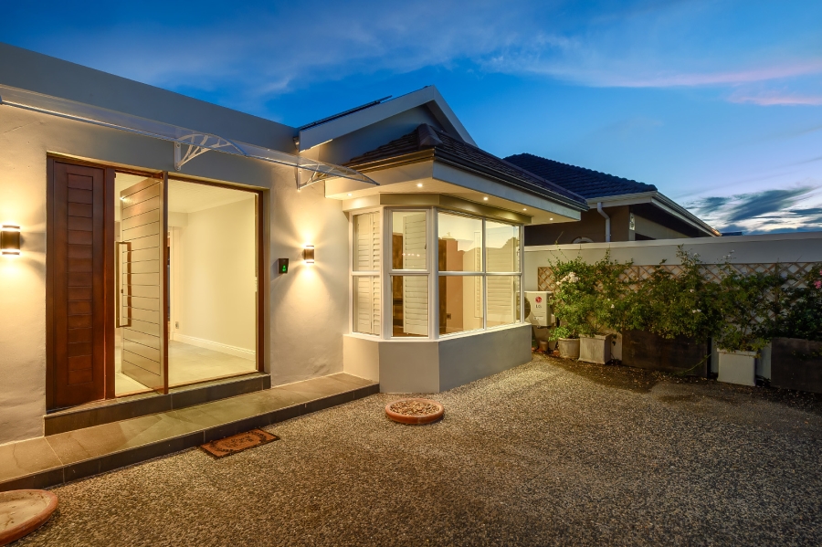 5 Bedroom Property for Sale in Southfield Western Cape